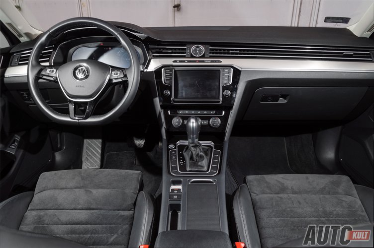 Volkswagen Passat B8 i Ford Mondeo V test porównawczy