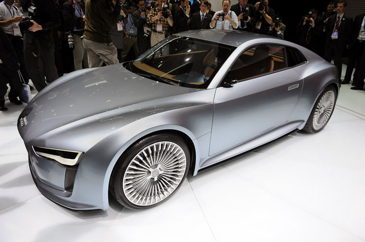 Audi R4 w sprzedaży od 2013 roku | Autokult.pl