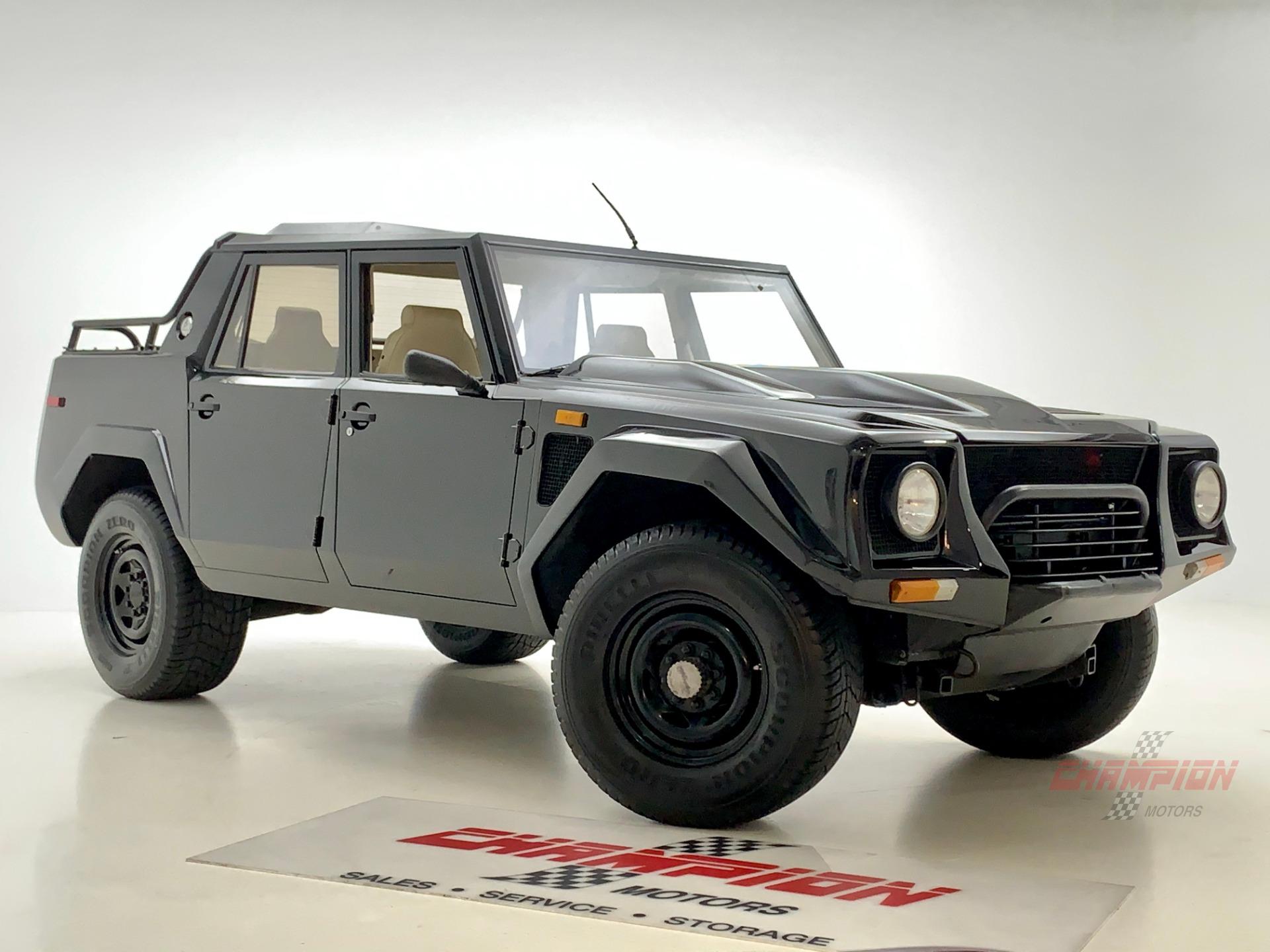 Lamborghini LM002, które wystąpiło w Top Gear trafiło na sprzedaż. To  świetnie zachowana sztuka