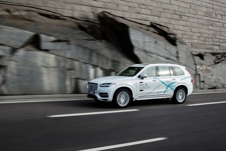Volvo odda w ręce chińskich kierowców 100 autonomicznych