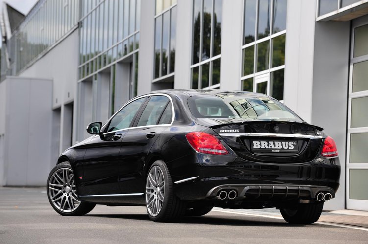 Brabus zaprezentował nowy pakiet dla Mercedesa klasy C