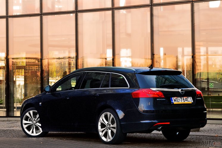 Opel Insignia St Cosmo 2 0t 250 Km 4x4 A T Serce Czy Rozum Test Autokult Pl Autokult Pl