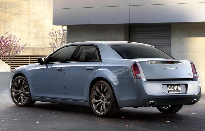 Chrysler odświeżył model 300S Autokult.pl