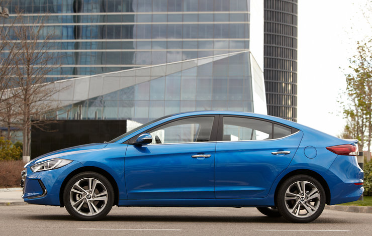 Hyundai Elantra dane techniczne, spalanie, opinie, cena