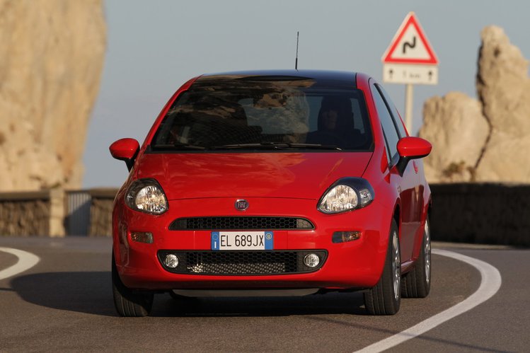 Odświeżony Fiat Punto 2012 lada dzień w salonach [wideo