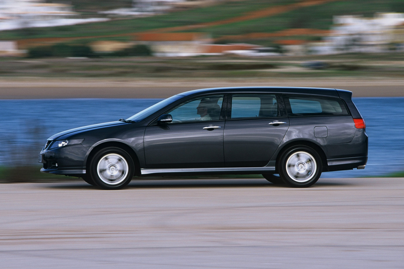 honda-accord-type-s-tour-e1ec2d8,0,920,0,0.jpg
