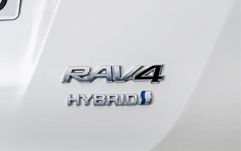 Nowa Toyota RAV4 i RAV4 Hybrid (2016) europejska