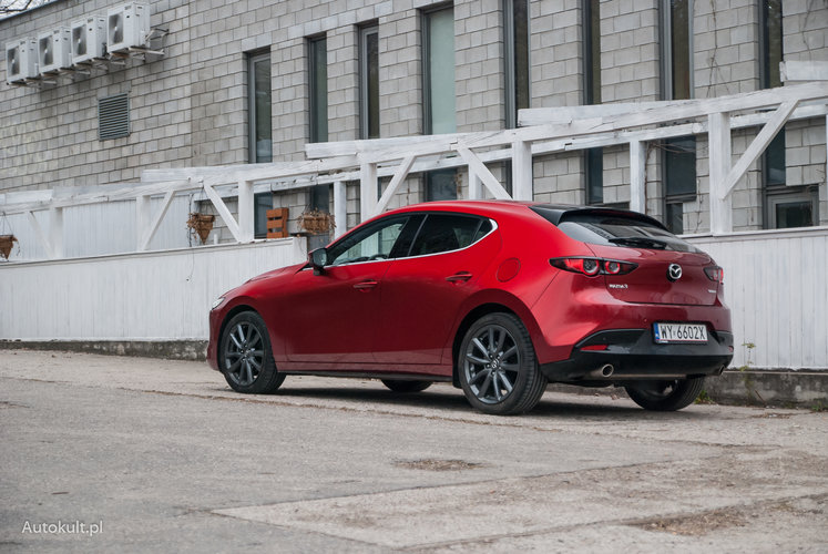 Mazda 3 (2019) 2.0 122 KM Hikari opinia, test, dane