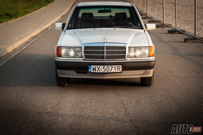 Mercedes 190 W201 - Jazda Youngtimerem [Cz. 18] | Autokult.pl