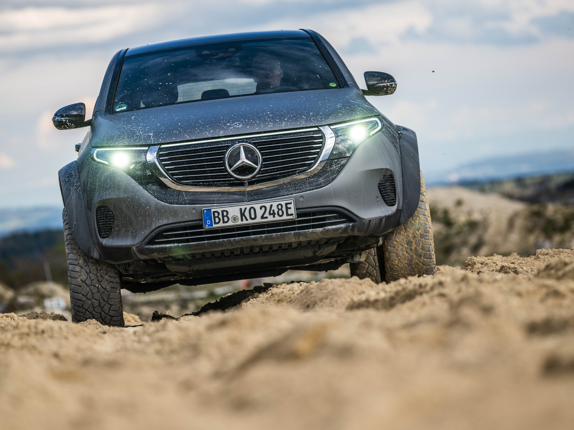 Mercedes deals eqc 4x4x2