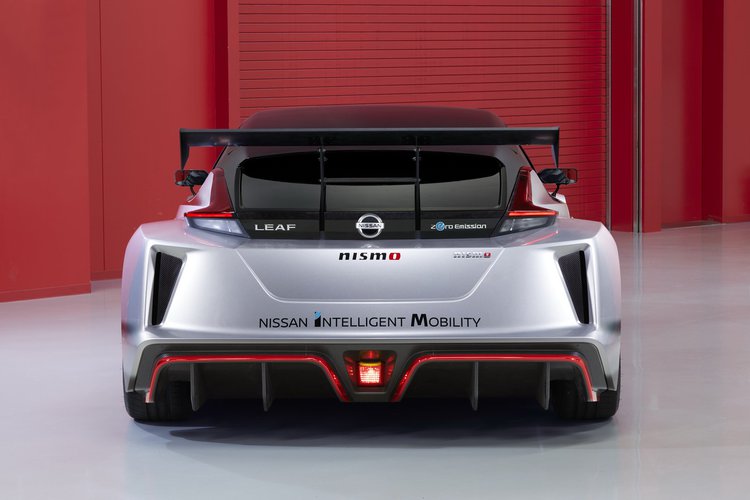 Nissan Leaf Nismo RS oficjalnie. Moc, osiągi, silnik