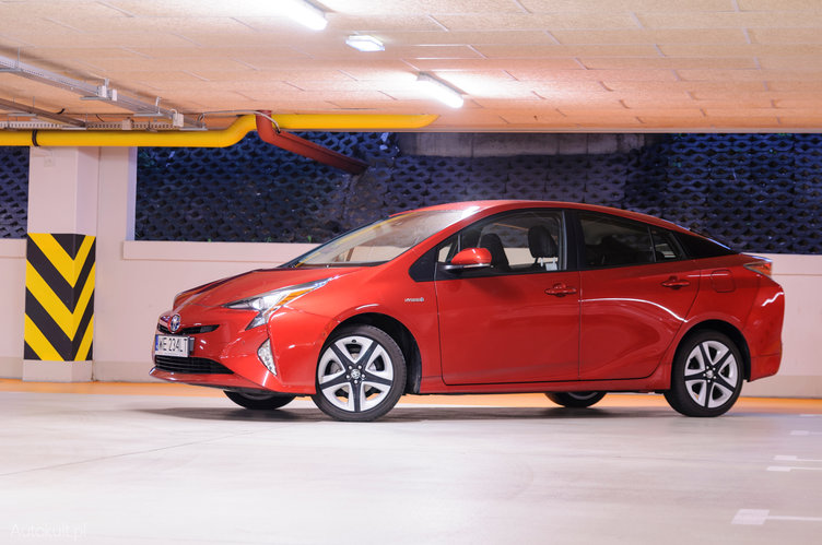 Nowa Toyota Prius (2016) test, opinia, spalanie, cena