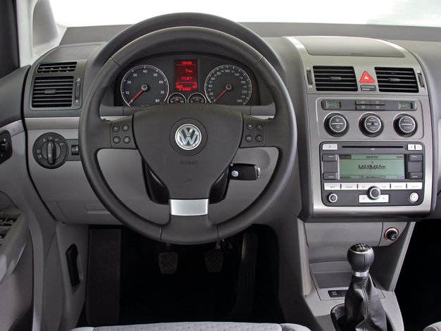 Używany Volkswagen Touran I (2003-2010) – Poradnik Kupującego | Autokult.pl