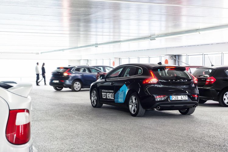 Volvo pracuje nad systemem autonomicznego parkowania