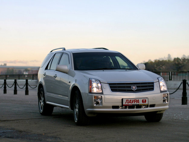 Cadillac srx 1 фото